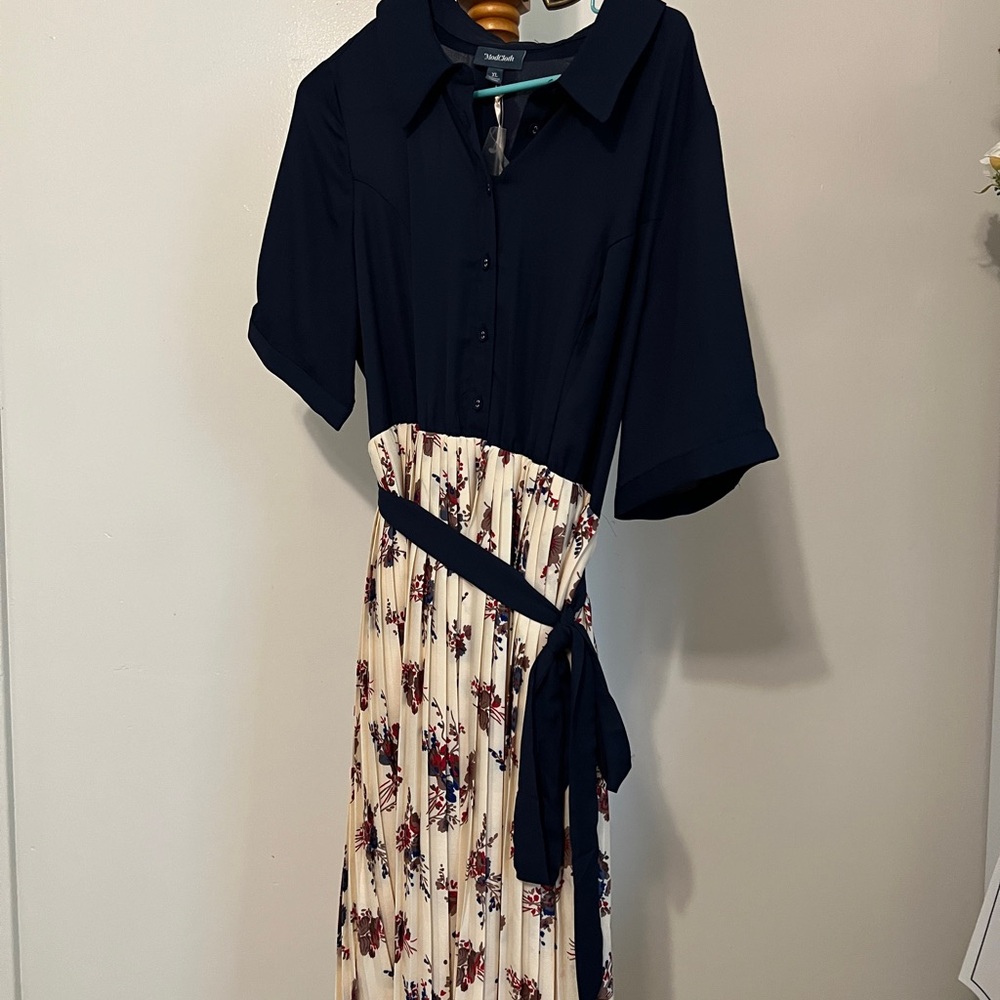 Elegant Navy and Floral ModCloth Dress NWT